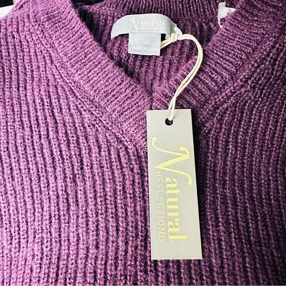 NWT Natural Reflections Women’s Sz Medium Purple V-Neck Long Sleeve Sweater - Picture 3 of 6